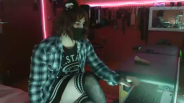 Ginny-the-bdsm-nympho online show from January 18, 6:12 pm