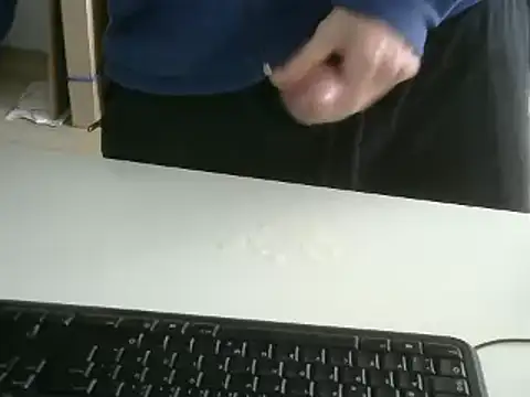 snowypaul11 online show from November 3, 8:37 am