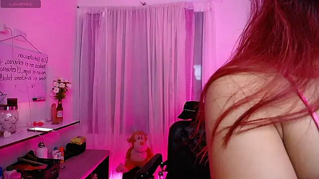 Snapshot of Misslana_wn1 chatting on December 28, 2:01 am Misslana wn1 online show from December 28, 2:01 am