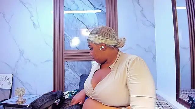 HannyMansonh online show from February 13, 3:39 am