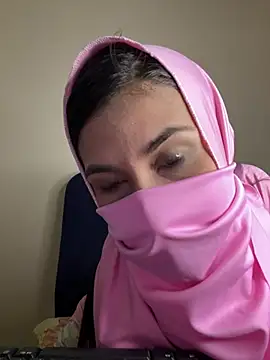 Snapshot of alia_bashar chatting on December 10, 3:09 am alia bashar online show from December 10, 3:09 am