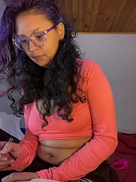 Snapshot of Hathorlove chatting on February 15, 2:37 am Hathorlove online show from February 15, 2:37 am