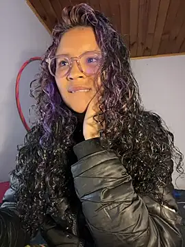 Snapshot of Hathorlove chatting on February 27, 2:32 am Hathorlove online show from February 27, 2:32 am