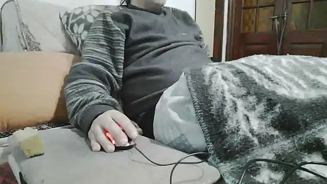 Snapshot of messi_syssy chatting on May 18, 10:59 pm messi syssy online show from May 18, 10:59 pm