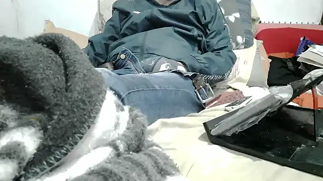 Snapshot of messi_syssy chatting on May 22, 9:04 am messi syssy online show from May 22, 9:04 am