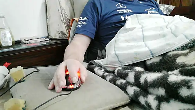 Snapshot of messi_syssy chatting on May 25, 5:35 am messi syssy online show from May 25, 5:35 am