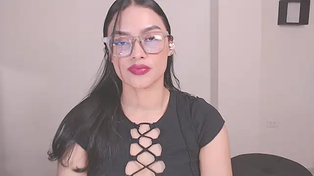 Snapshot of 1eve_rox chatting on March 27, 8:26 am 1eve rox online show from March 27, 8:26 am
