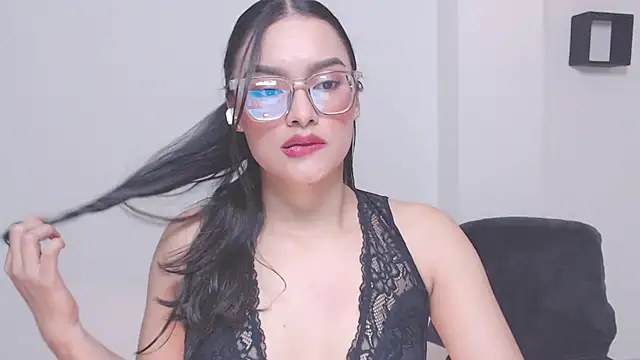 Snapshot of 1eve_rox chatting on April 17, 11:52 pm 1eve rox online show from April 17, 11:52 pm