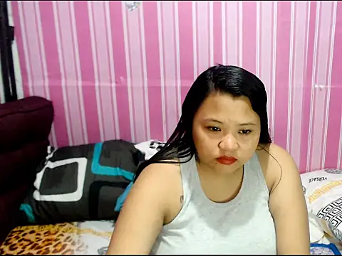 Snapshot of Asianwow22 chatting on June 26, 12:42 pm Asianwow22 online show from June 26, 12:42 pm