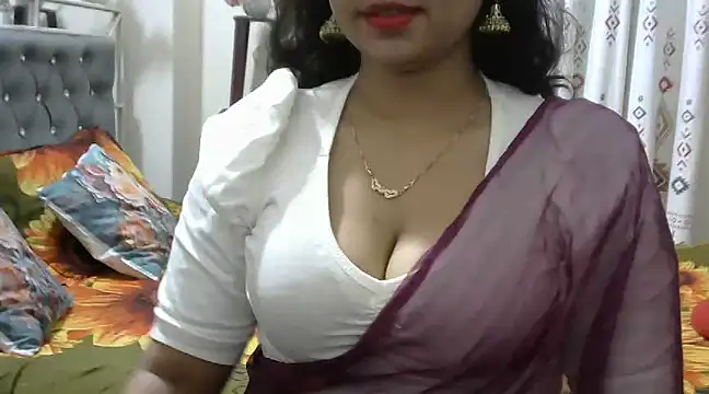 cutebengaligirl online show from January 1, 10:56 pm