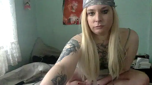alexabunni online show from April 30, 4:02 pm