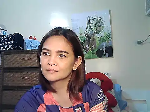 Kisses-13 online show from April 14, 1:39 pm