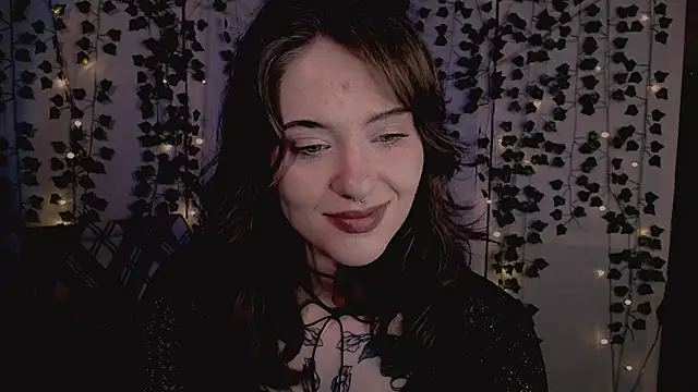 risha laas online show from November 22, 8:08 pm