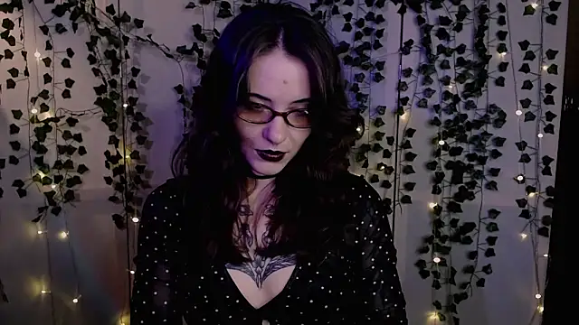 risha laas online show from May 1, 8:24 pm