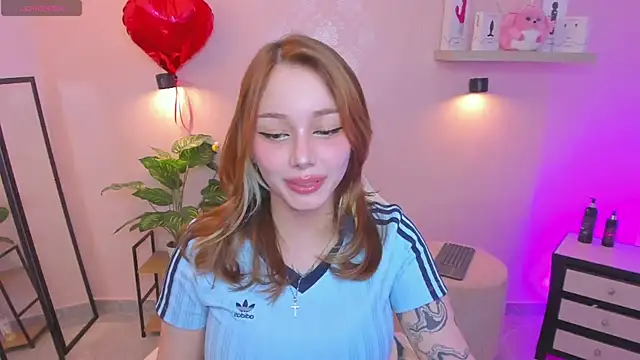 Snapshot of LITTLE-VIVI chatting on May 20, 2:29 am LITTLE-VIVI online show from May 20, 2:29 am