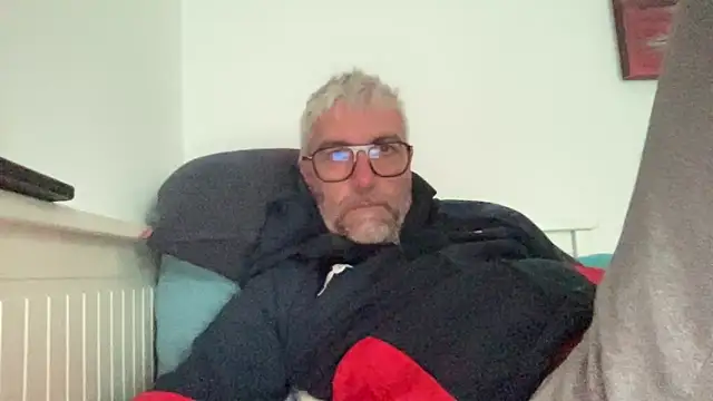 Snapshot of PriapoAfrodite2 chatting on November 1, 1:57 pm PriapoAfrodite2 online show from November 1, 1:57 pm