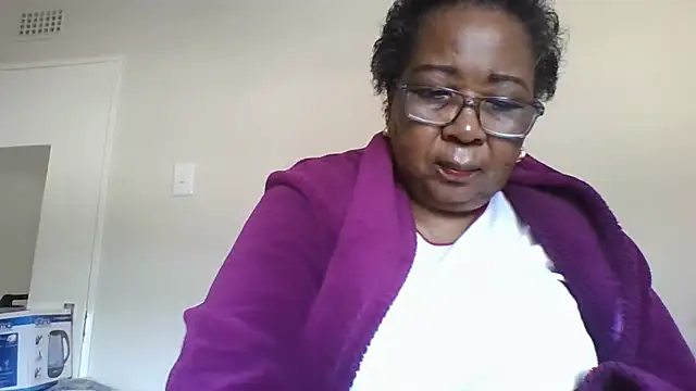 Snapshot of KinkyRicoSaisyours chatting on July 1, 9:55 am KinkyRicoSaisyours online show from July 1, 9:55 am