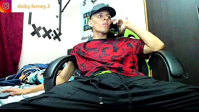 Snapshot of davidlatin66 chatting on January 28, 2:21 am davidlatin66 online show from January 28, 2:21 am