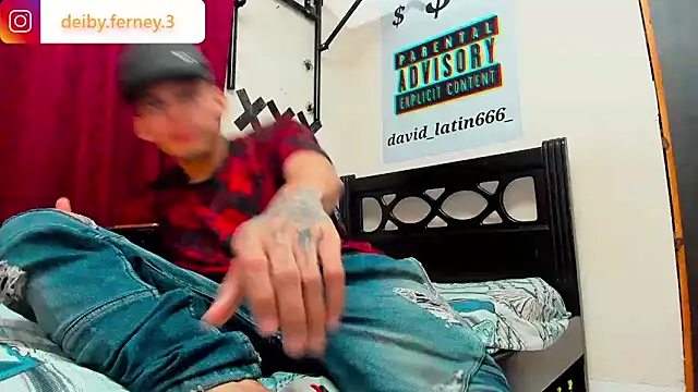 Snapshot of davidlatin66 chatting on February 3, 11:26 pm davidlatin66 online show from February 3, 11:26 pm