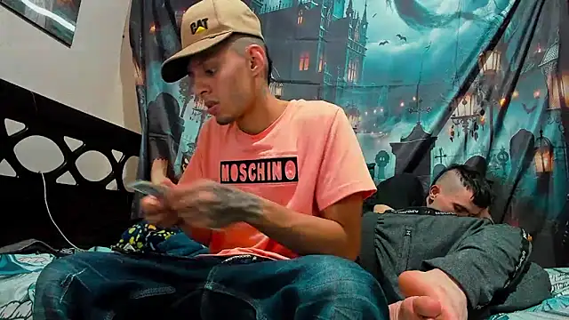 davidlatin66 online show from November 8, 2:56 am