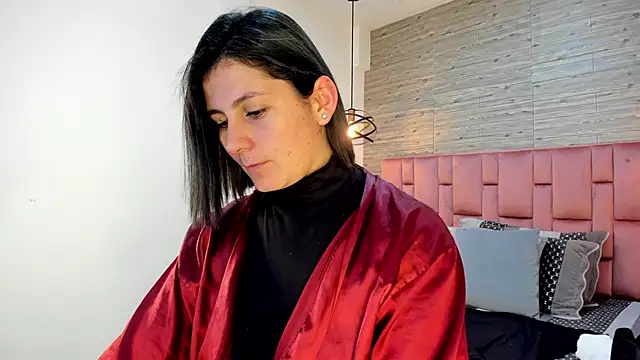 SarahDeyvis online show from March 6, 6:05 pm