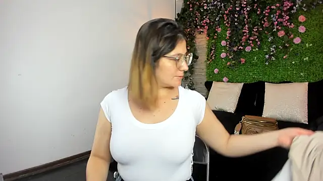 SarahDeyvis online show from November 11, 1:00 pm