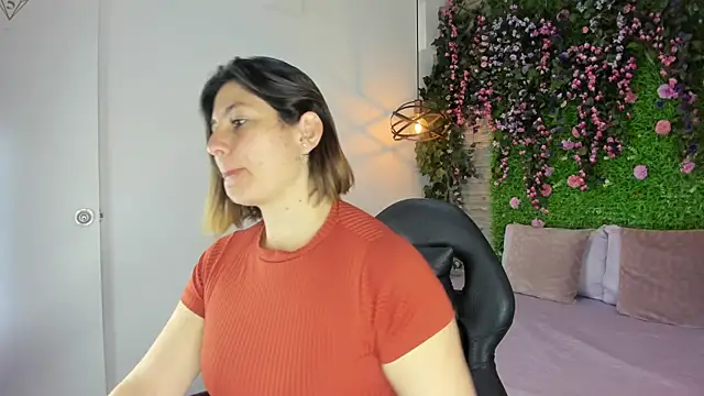 SarahDeyvis online show from February 17, 1:29 pm