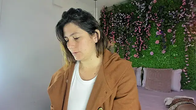 SarahDeyvis online show from February 23, 2:03 pm