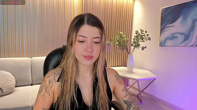 EveBensonX online show from March 1, 5:26 pm