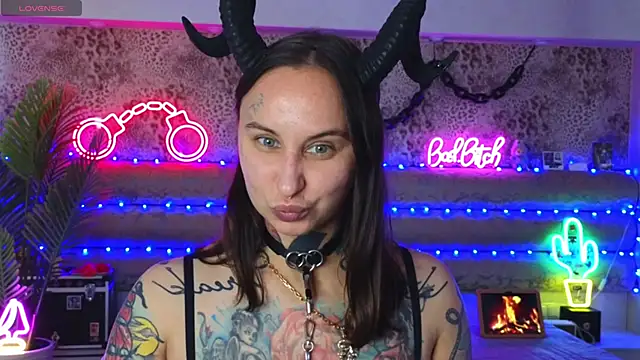 Snapshot of Cool_Freak_ chatting on May 29, 10:13 am Cool Freak online show from May 29, 10:13 am