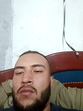 Snapshot of Stiven088 chatting on February 10, 8:46 pm Stiven088 online show from February 10, 8:46 pm