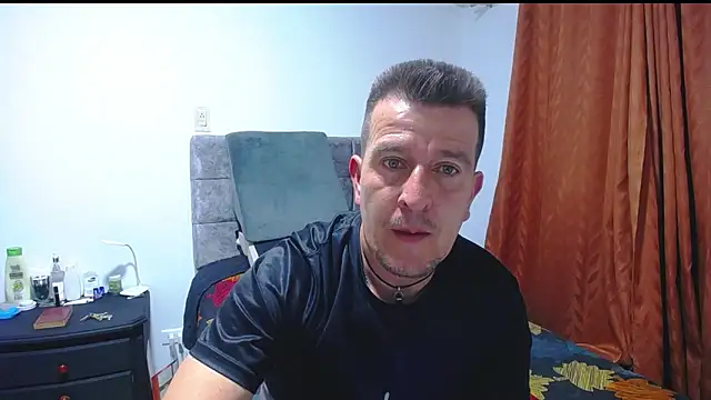 Snapshot of amaya_627 chatting on June 12, 2:43 am amaya 627 online show from June 12, 2:43 am