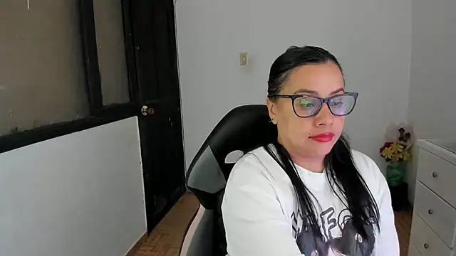 smile sweetpao online show from November 1, 9:50 pm