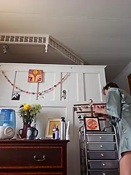 mossy kiss online show from February 20, 4:03 pm