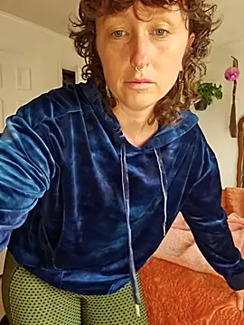 mossy kiss online show from November 3, 4:52 pm