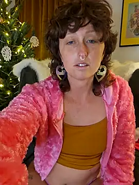 mossy kiss online show from December 18, 4:35 pm