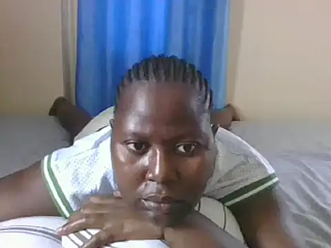 Snapshot of 10sexymelo69_ chatting on February 10, 9:25 am 10sexymelo69 online show from February 10, 9:25 am