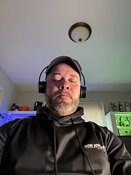 Snapshot of Cristian-Brayan chatting on March 11, 12:28 pm Cristian-Brayan online show from March 11, 12:28 pm