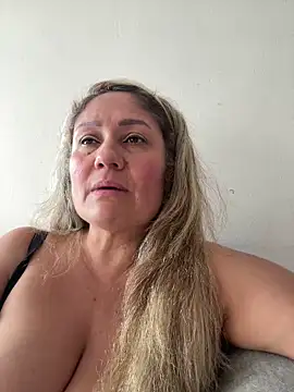 gabiTetas online show from April 25, 8:17 pm