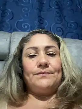 Snapshot of gabiTetas chatting on June 10, 9:57 pm gabiTetas online show from June 10, 9:57 pm