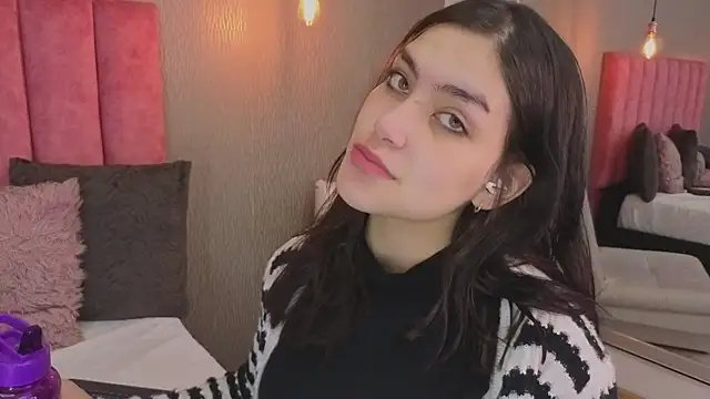 Alexa Thaylor  online show from April 8, 3:01 pm