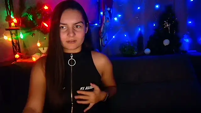 Snapshot of JasmineAsha chatting on January 5, 1:26 pm JasmineAsha online show from January 5, 1:26 pm