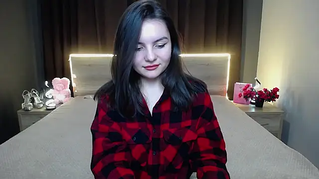 JasmineAsha online show from February 4, 7:20 pm