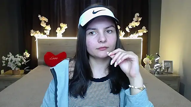 JasmineAsha online show from March 20, 8:19 am