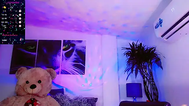 Sophiesweet5 online show from April 8, 4:45 am