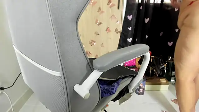 anawatson online show from April 6, 6:31 pm