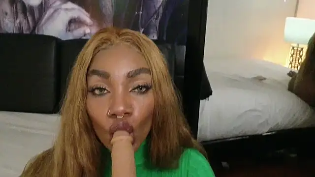 emely brandon online show from November 28, 4:37 am