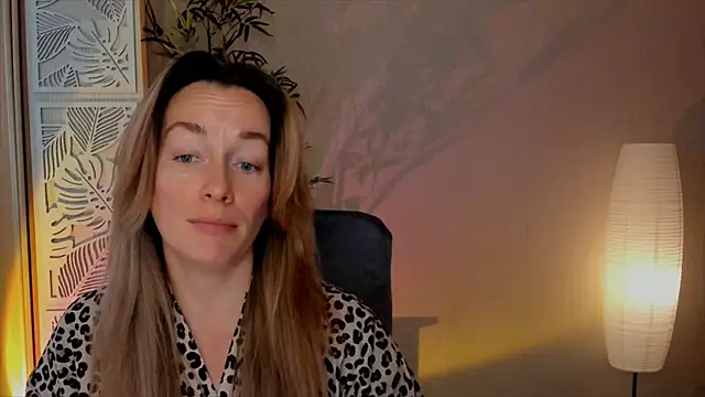 RebeccaMartinez online show from February 11, 5:56 am