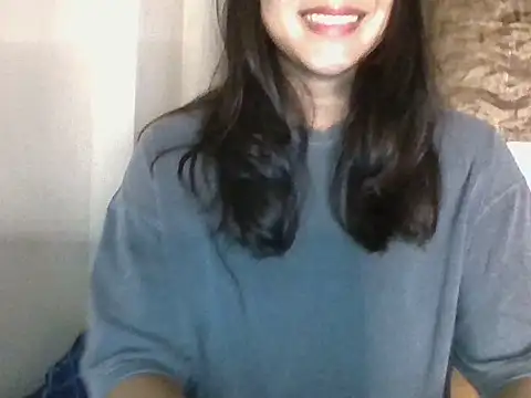 Snapshot of _smiling4u_ chatting on June 1, 2:19 pm smiling4u online show from June 1, 2:19 pm