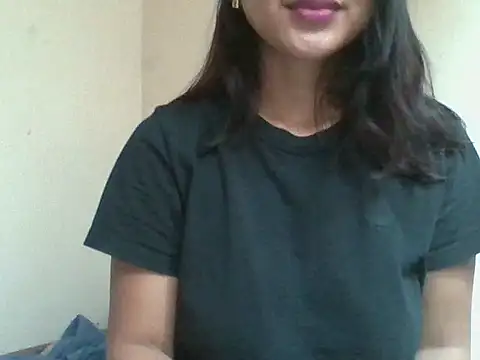 Snapshot of _smiling4u_ chatting on June 6, 6:07 am smiling4u online show from June 6, 6:07 am